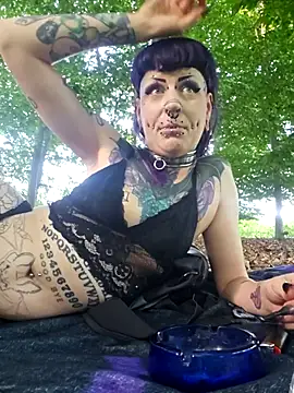 Purple_Coffin666 live