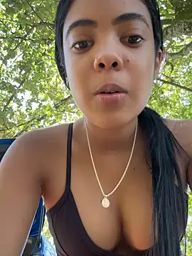 NAUGHTY_LITTLE_18 live