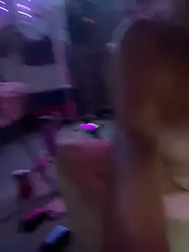 TrenaAnne live