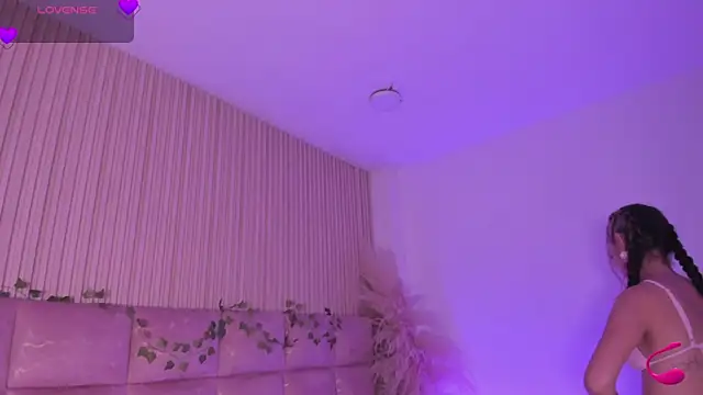 HannaRhodes live