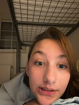 Violet_Velvet live