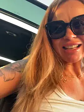 Etwas_neugierig live