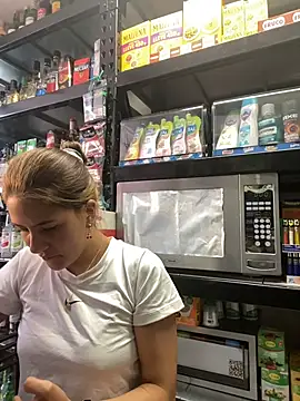 Andrea_19blonde live