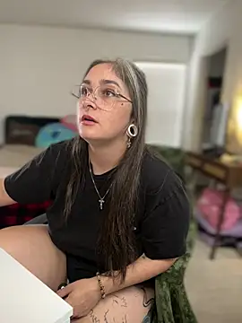 Alix_Valentine live