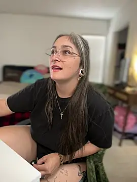 Alix_Valentine live
