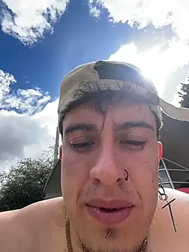 strongboy_ profile