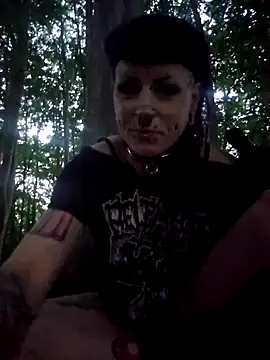 Purple_Coffin666 live