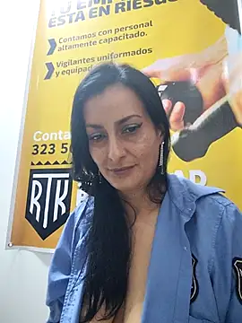 ALEJANDRA__28 live