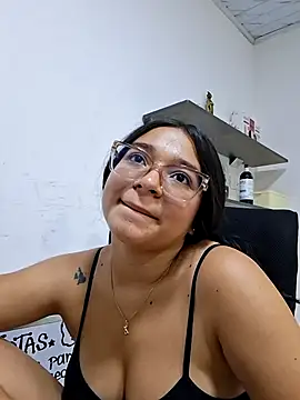 -VICKKY live