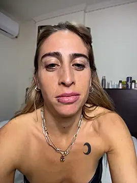 NicoleWilder live