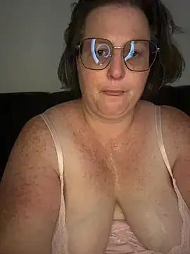 bea_french_curvy live