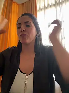 SamanthaWalker_ live