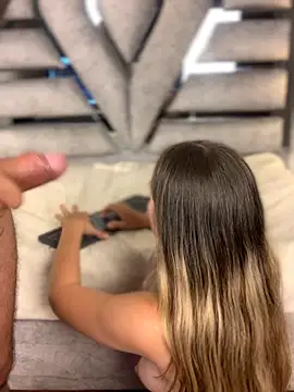 valery_and_Dani_ live