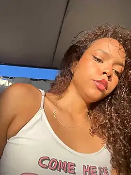 CurlyOopsieXXX live