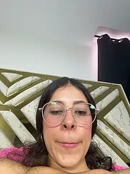 lovelygirlEva live