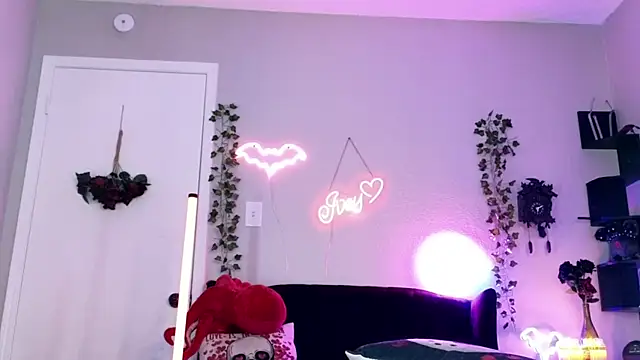 Ivey_Strigoi live