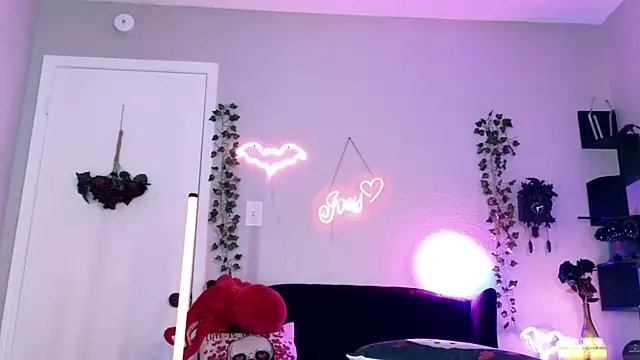 Ivey_Strigoi live