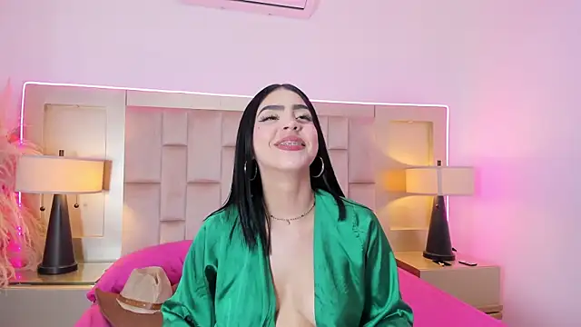 Miaa_Millerss live