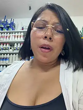 ISABELLA__LUNA live