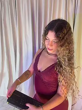 Melina-Smith live