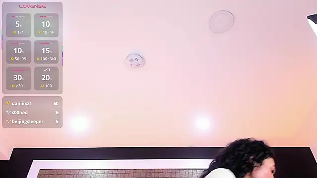 Chloee__Adams live