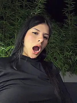Mia_Alanna live