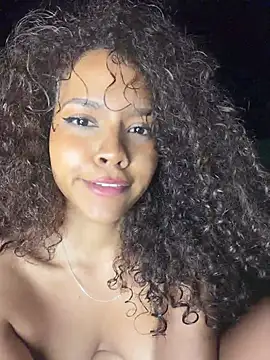 CurlyOopsieXXX live