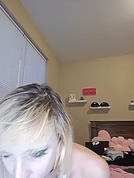 AmethystFoxx live