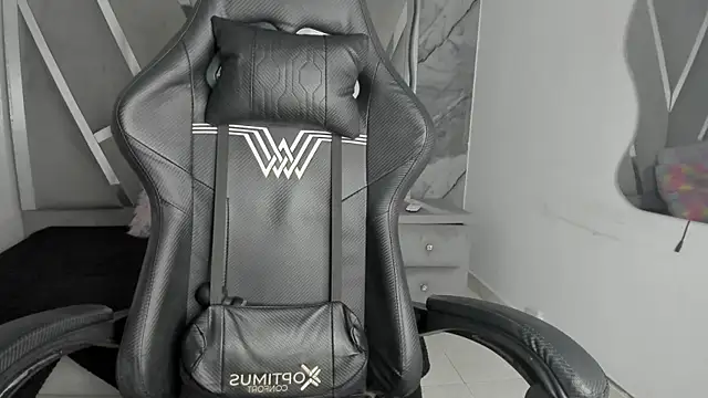 Mia_Petiteht live