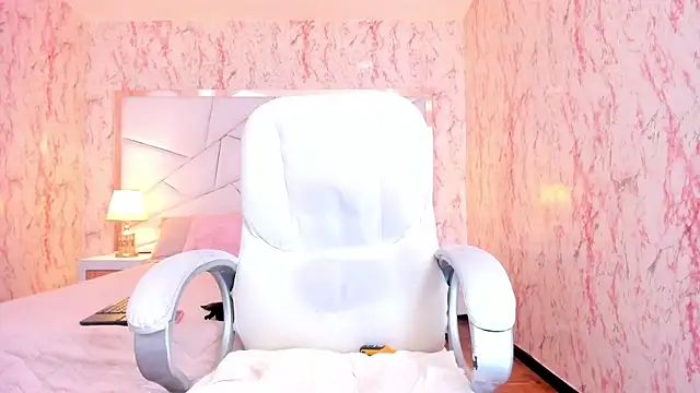 Emily_Whinfre live