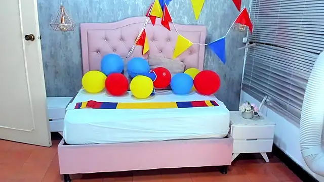 naomidibello live
