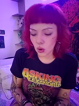 Sarah-Stoner live