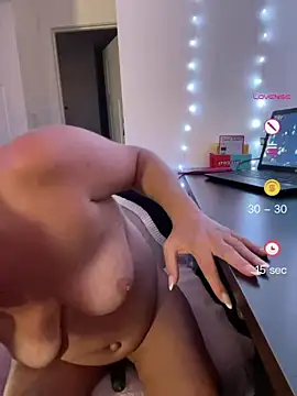 FoxyMillie live