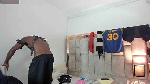 Titan_Moreno_ live
