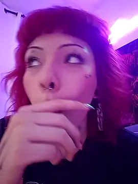 Sarah-Stoner live