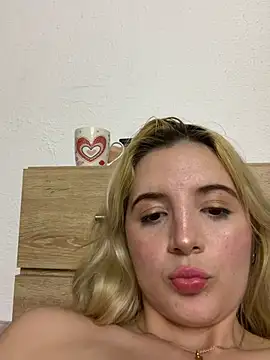 Maia_Collins live