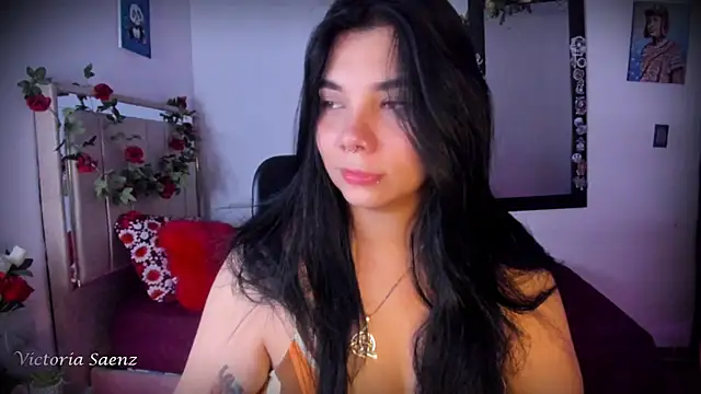 victoriaasaenz_ live
