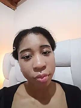Zaira_Rose_ live