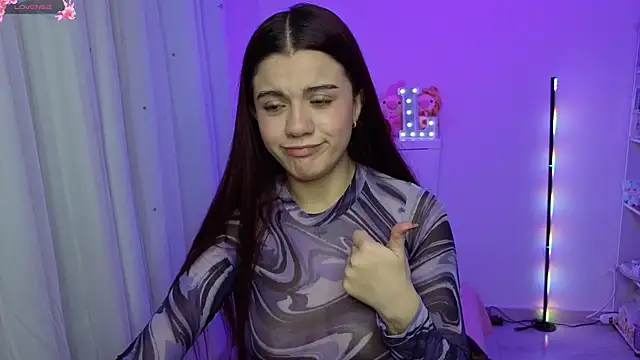 Layla_castilloo live