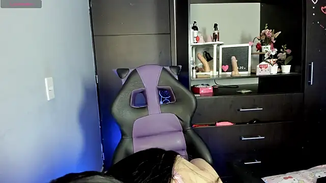 Emilytafur live