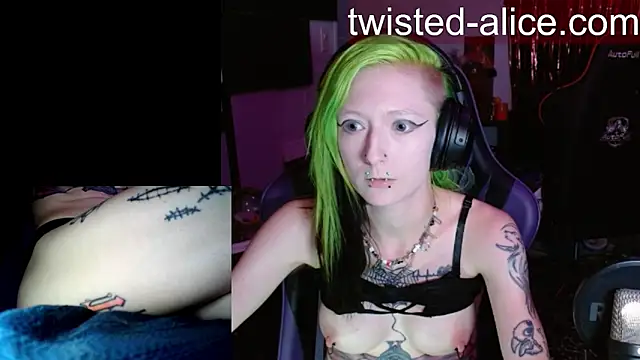 Twisted_Alice live