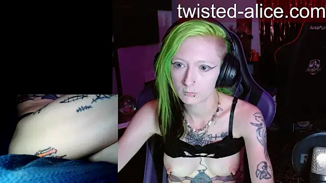 Twisted_Alice live