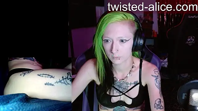 Twisted_Alice live