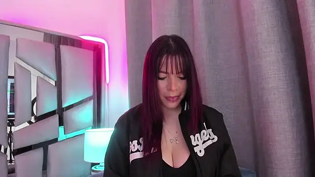 _valeria_saenz_ live