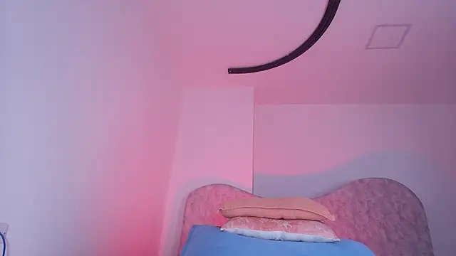 naomi_kyse live