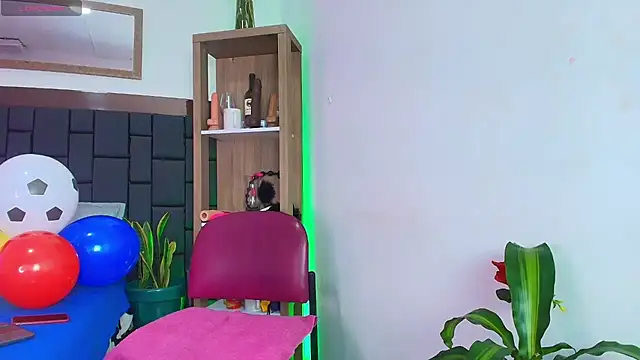 EllenaBoobs_ live