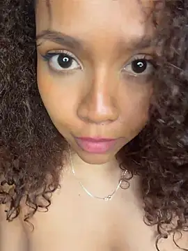 CurlyOopsieXXX live