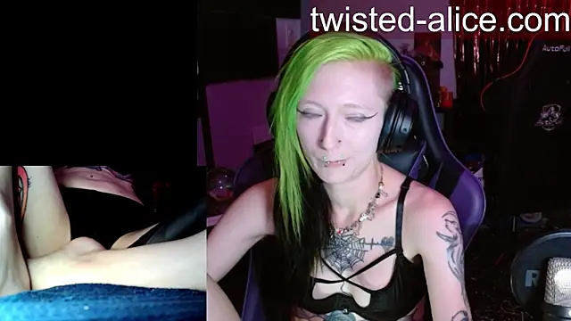Twisted_Alice live