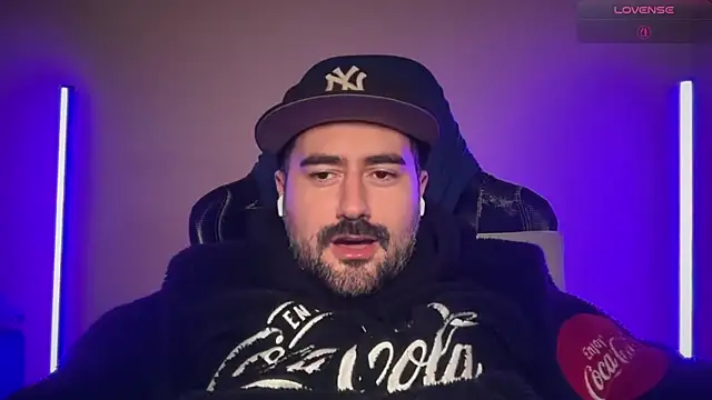 DominantTheo live