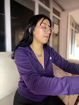 GabyLopez_Pink live